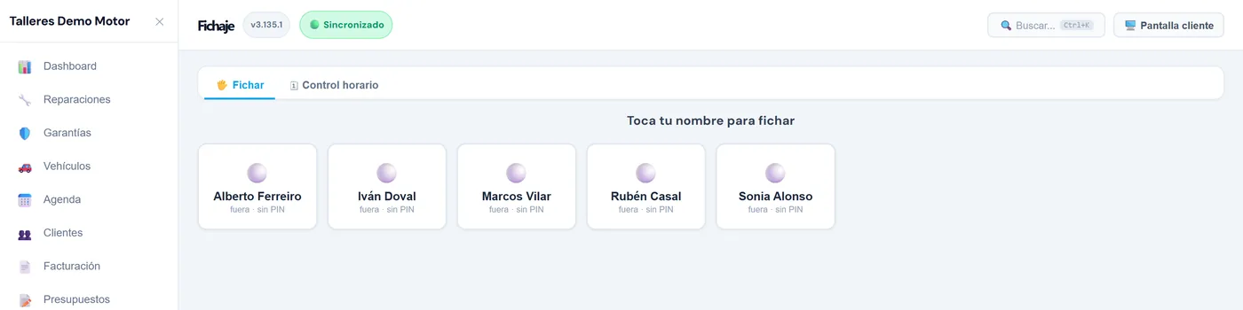 Pantalla de fichar: cada persona toca su nombre y teclea su PIN
